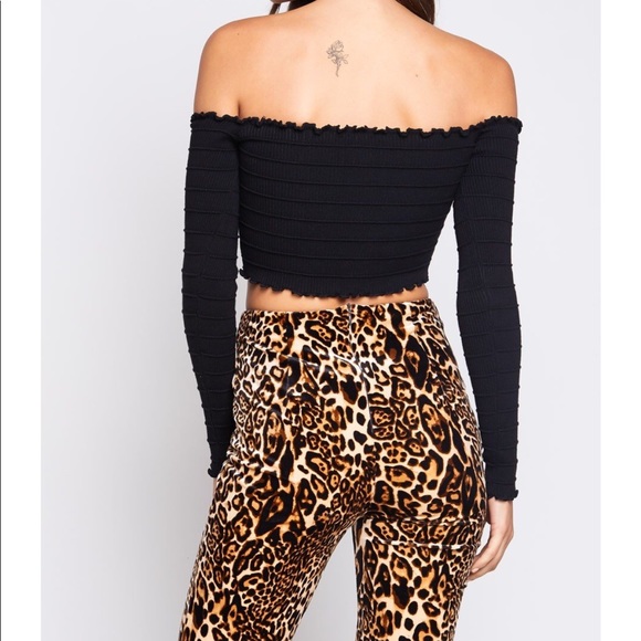 Off the shoulder lace up crop top - Picture 5 of 6